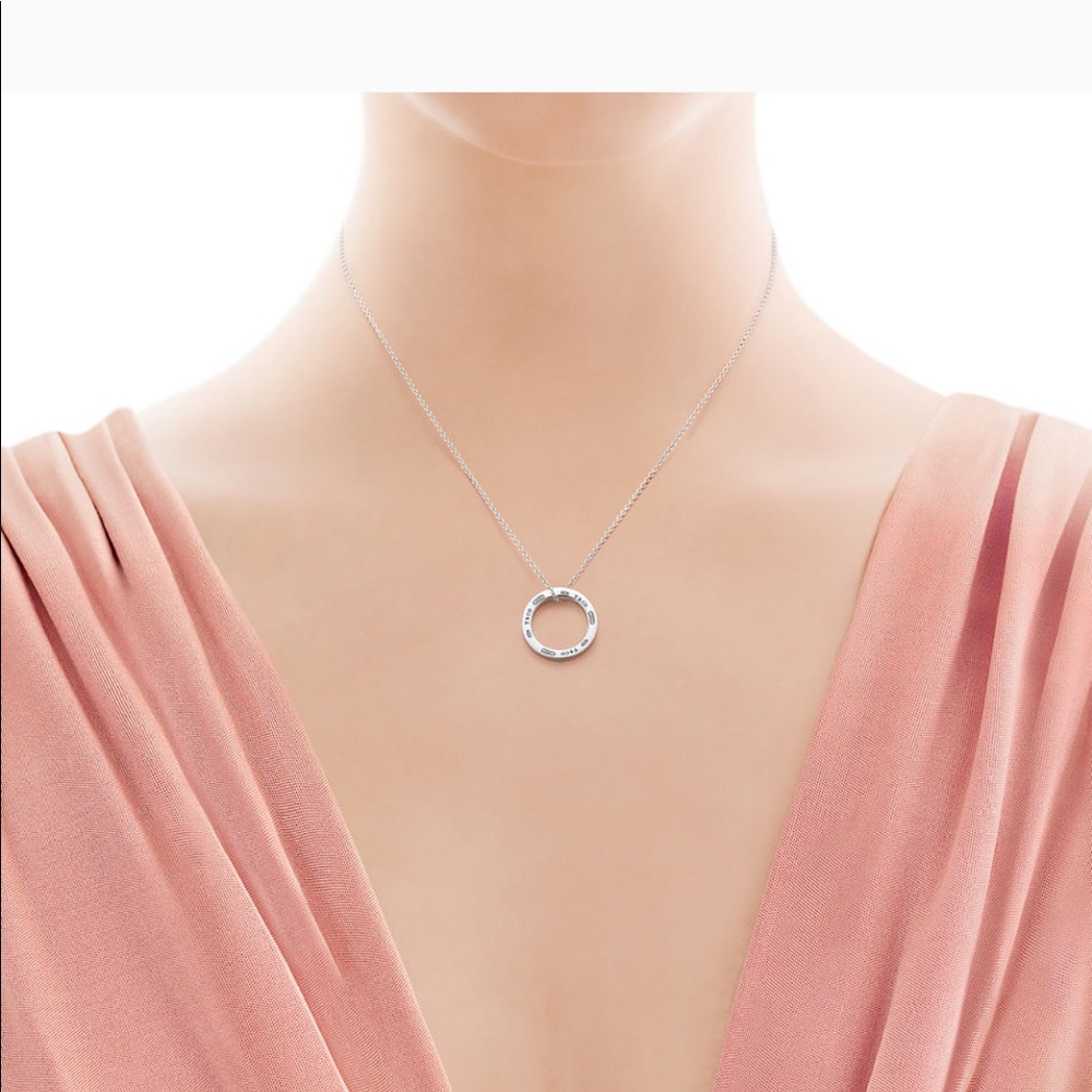 Authentic Tiffany & Co. Circle Pendant Necklace - Picture 3 of 3